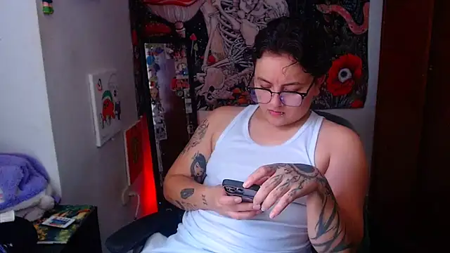 isabeautyx19 online show from 05/15/26, 04:05