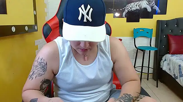 isabeautyx19 online show from 09/14/25, 05:08