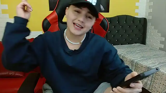 isabeautyx19 online show from 11/25/25, 03:29