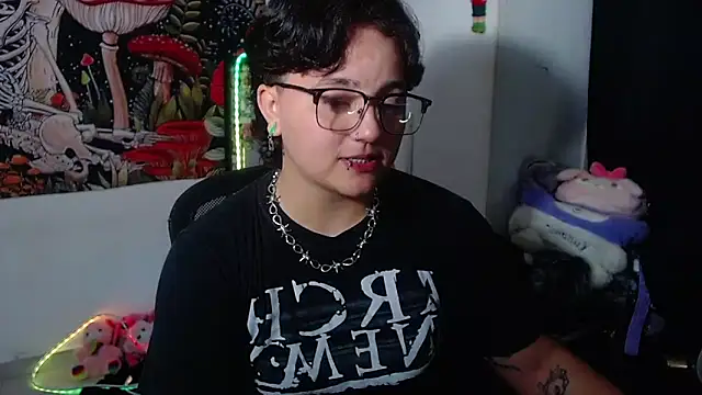 isabeautyx19 online show from 06/30/26, 01:38
