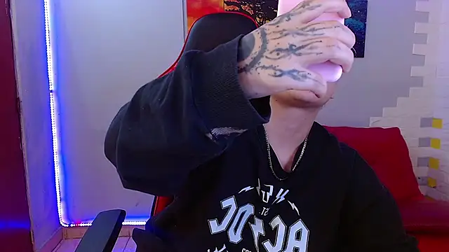 isabeautyx19 online show from 03/21/25, 03:01