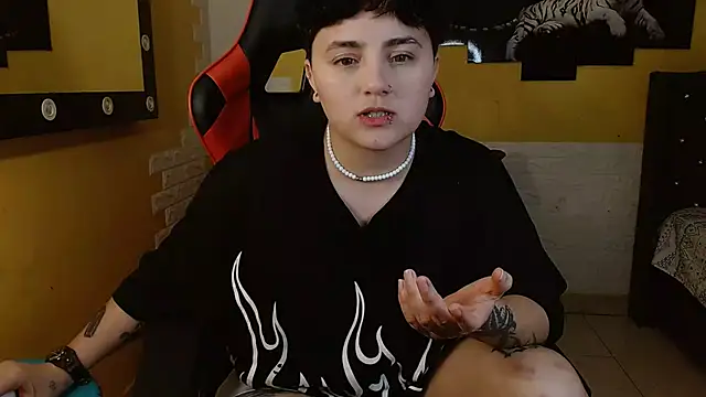 isabeautyx19 online show from 11/20/25, 02:23