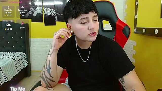 isabeautyx19 online show from 10/24/25, 01:48