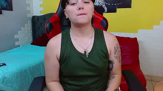 isabeautyx19 online show from 02/18/26, 02:09