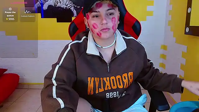 isabeautyx19 online show from 03/13/25, 01:43