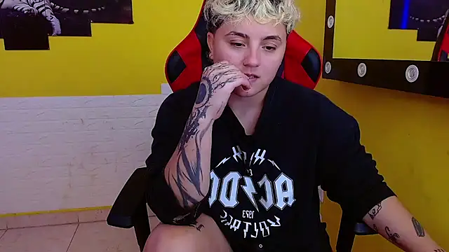 isabeautyx19 online show from 03/21/25, 06:05