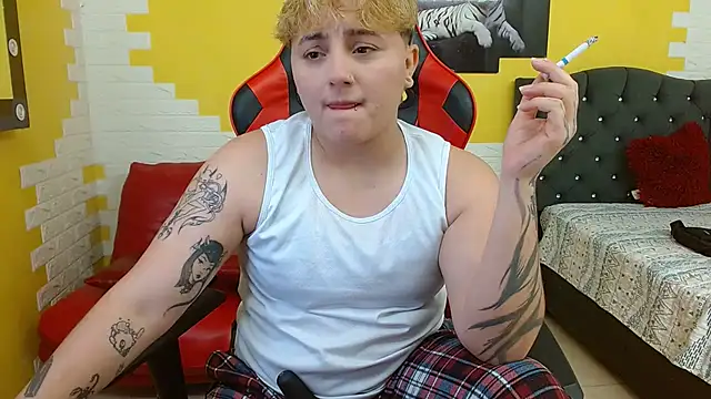 isabeautyx19 online show from 09/23/25, 01:34