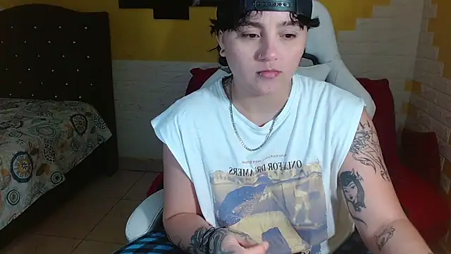 isabeautyx19 online show from 03/26/26, 01:48