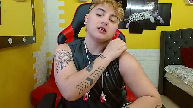 isabeautyx19 online show from 09/27/25, 03:01