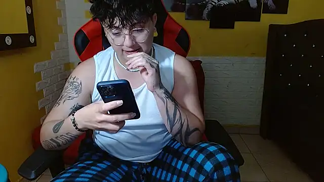 isabeautyx19 online show from 01/14/26, 04:38