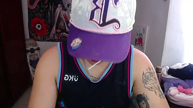 isabeautyx19 online show from 05/05/26, 01:58