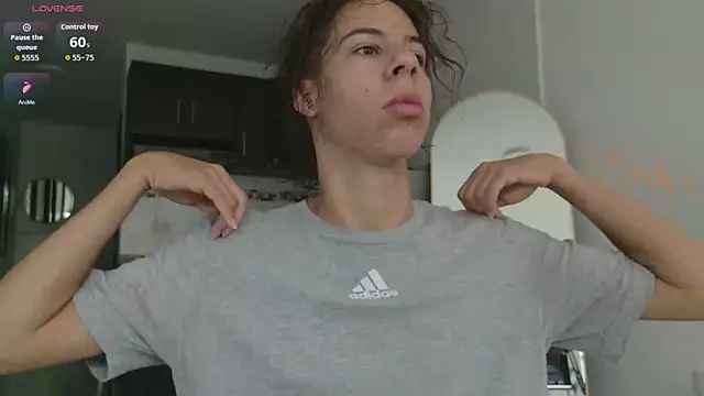 Snapshot of grey___27 chatting on 04/09/26, 11:27 grey 27 online show from 04/09/26, 11:27