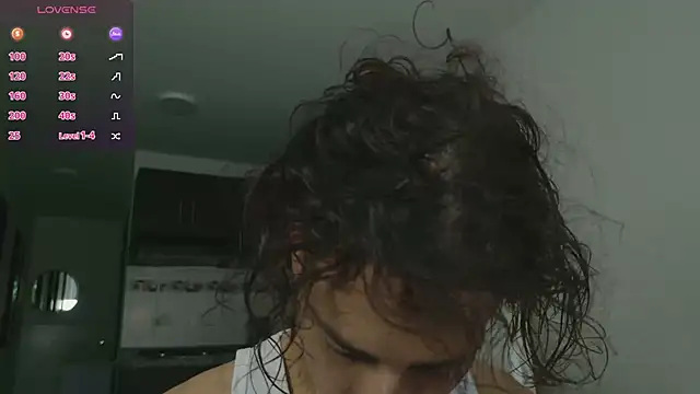 Snapshot of grey___27 chatting on 03/12/26, 11:25 grey 27 online show from 03/12/26, 11:25