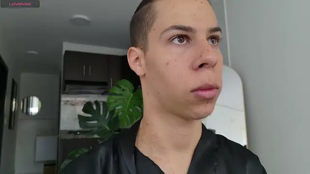 grey   27 online show from 10/08/25, 12:07