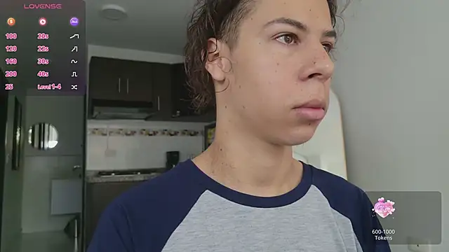 Snapshot of grey___27 chatting on 02/26/26, 11:32 grey 27 online show from 02/26/26, 11:32