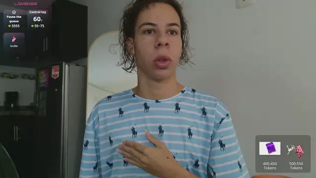 Snapshot of grey___27 chatting on 03/24/26, 11:32 grey 27 online show from 03/24/26, 11:32