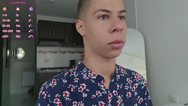 Snapshot of grey___27 chatting on 02/09/26, 11:52 grey 27 online show from 02/09/26, 11:52