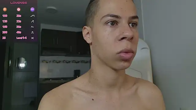 Snapshot of grey___27 chatting on 02/12/26, 11:21 grey 27 online show from 02/12/26, 11:21