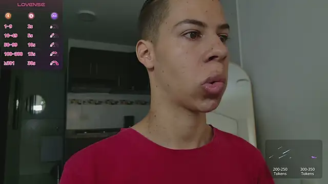 Snapshot of grey___27 chatting on 02/14/26, 11:32 grey 27 online show from 02/14/26, 11:32