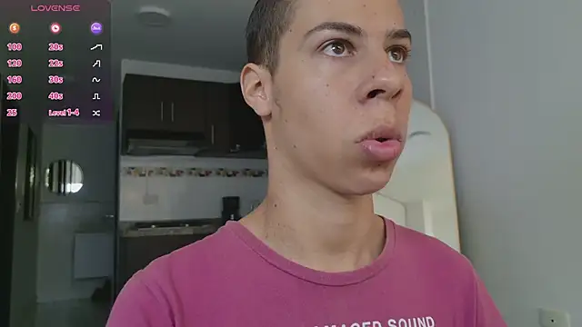 Snapshot of grey___27 chatting on 02/28/26, 11:32 grey 27 online show from 02/28/26, 11:32