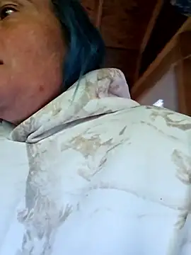 stellaquinn1775 online show from 10/23/25, 03:21