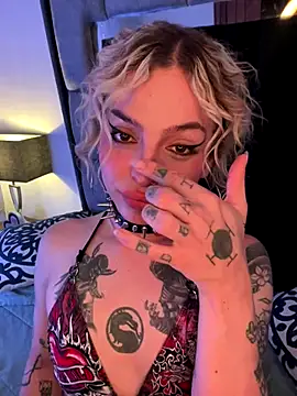 Bonnie vega online show from 10/18/25, 01:07