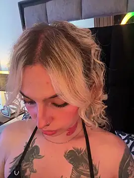 Bonnie vega online show from 10/18/25, 08:11