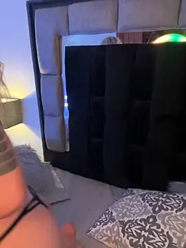 Bonnie vega online show from 10/04/25, 08:54