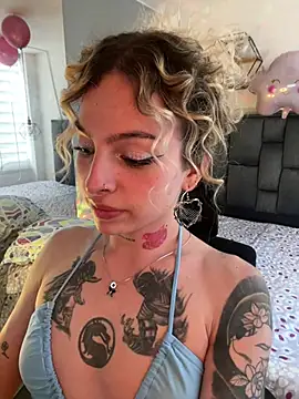 Snapshot of Bonnie_vega chatting on 02/18/26, 08:38 Bonnie vega online show from 02/18/26, 08:38