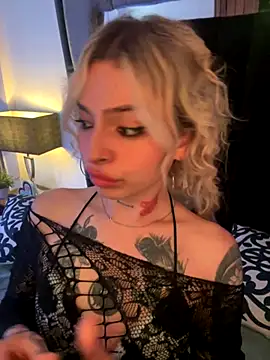 Bonnie vega online show from 10/19/25, 06:32