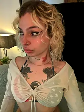 Bonnie vega online show from 11/08/25, 08:45