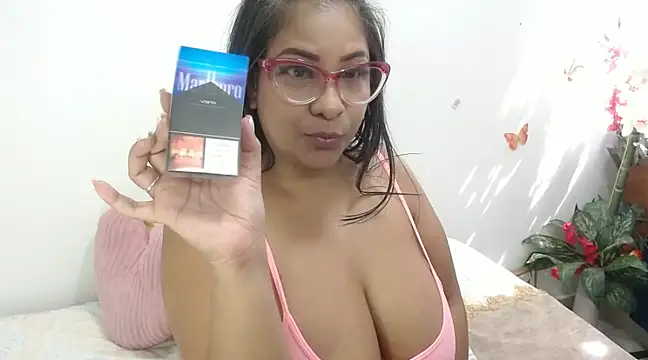 Snapshot of Janeth_Sweet chatting on 01/29/25, 06:39 Janeth Sweet online show from 01/29/25, 06:39