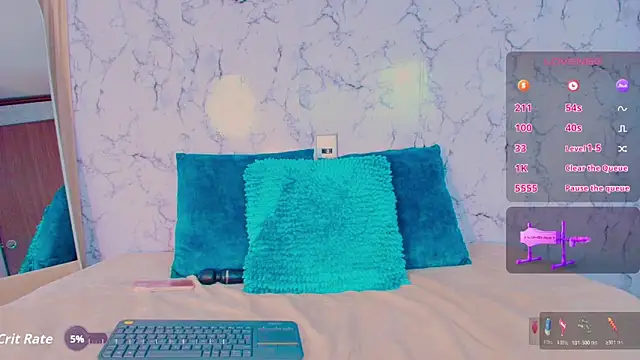 Juliana rodriguez  online show from 11/11/25, 05:19