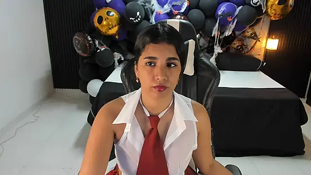 Ivy 16 online show from 10/25/25, 12:04