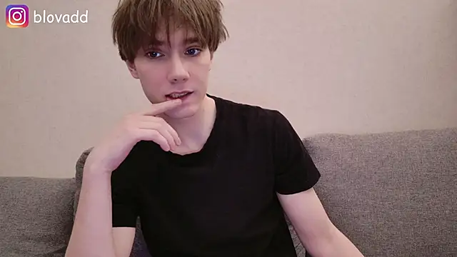 Snapshot of callmenineoneseven chatting on 02/16/26, 01:26 callmenineoneseven online show from 02/16/26, 01:26