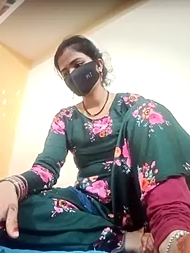 Snapshot of Mamta_Chaterjee chatting on 10/15/25, 02:21 Mamta Chaterjee online show from 10/15/25, 02:21