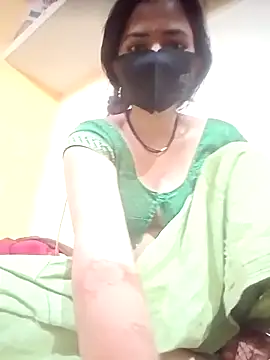 Snapshot of Mamta_Chaterjee chatting on 10/13/25, 02:13 Mamta Chaterjee online show from 10/13/25, 02:13