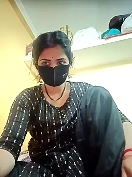 Snapshot of Mamta_Chaterjee chatting on 03/08/25, 09:50 Mamta Chaterjee online show from 03/08/25, 09:50