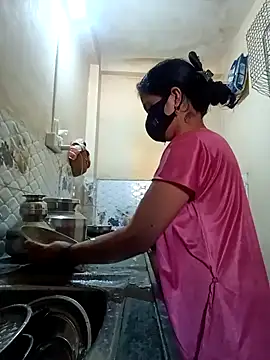 Snapshot of Mamta_Chaterjee chatting on 02/06/25, 02:22 Mamta Chaterjee online show from 02/06/25, 02:22