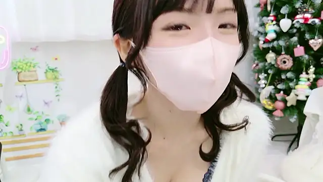 Snapshot of -minami- chatting on 12/18/25, 12:09 -minami- online show from 12/18/25, 12:09