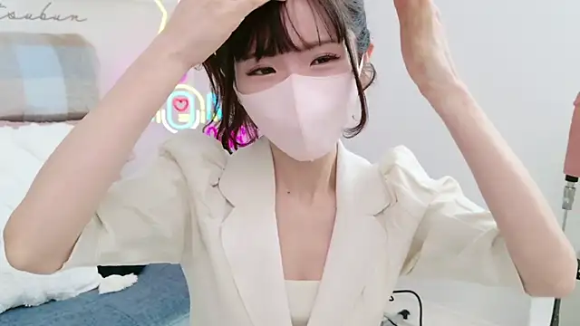-minami- online show from 03/08/25, 03:50