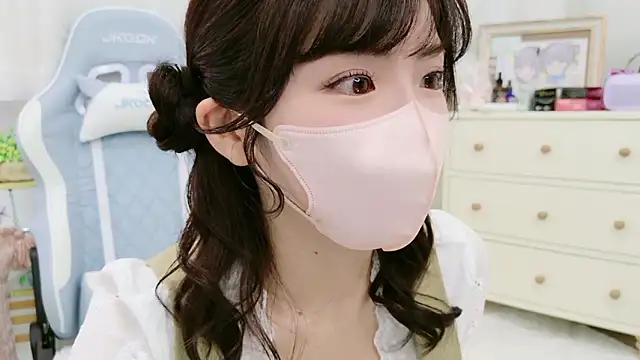 -minami- online show from 10/02/25, 12:08