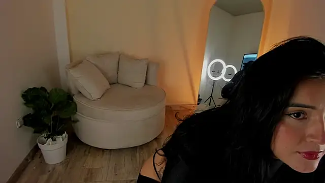 miss catalina9 online show from 12/04/24, 05:10