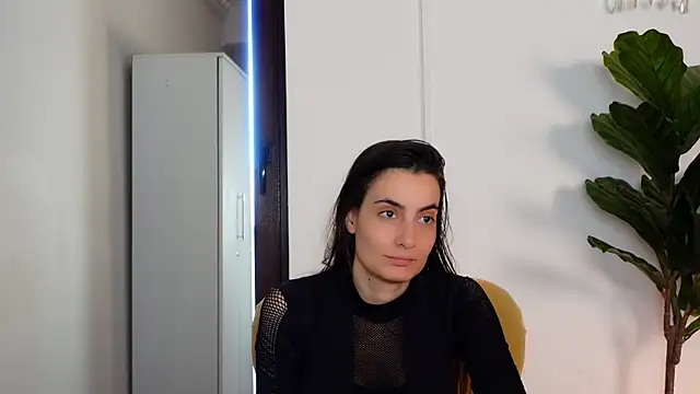 NinaCrystal1 online show from 02/25/26, 08:03