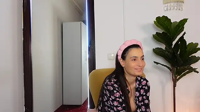 NinaCrystal1 online show from 01/13/26, 08:51