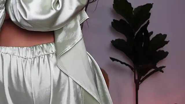 NinaCrystal1 online show from 11/14/25, 08:51