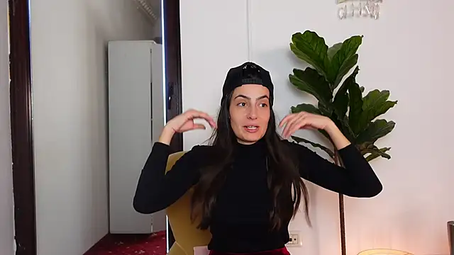 NinaCrystal1 online show from 12/15/25, 07:47