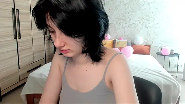 Snapshot of JulisSweet chatting on 03/06/25, 07:36 JulisSweet online show from 03/06/25, 07:36