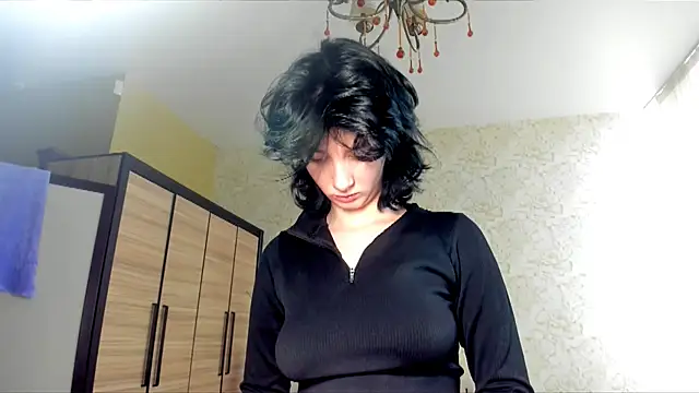 Snapshot of JulisSweet chatting on 03/13/25, 01:40 JulisSweet online show from 03/13/25, 01:40
