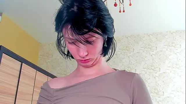 Snapshot of JulisSweet chatting on 03/22/25, 10:28 JulisSweet online show from 03/22/25, 10:28
